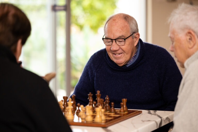 Lakelands_residents chess game
